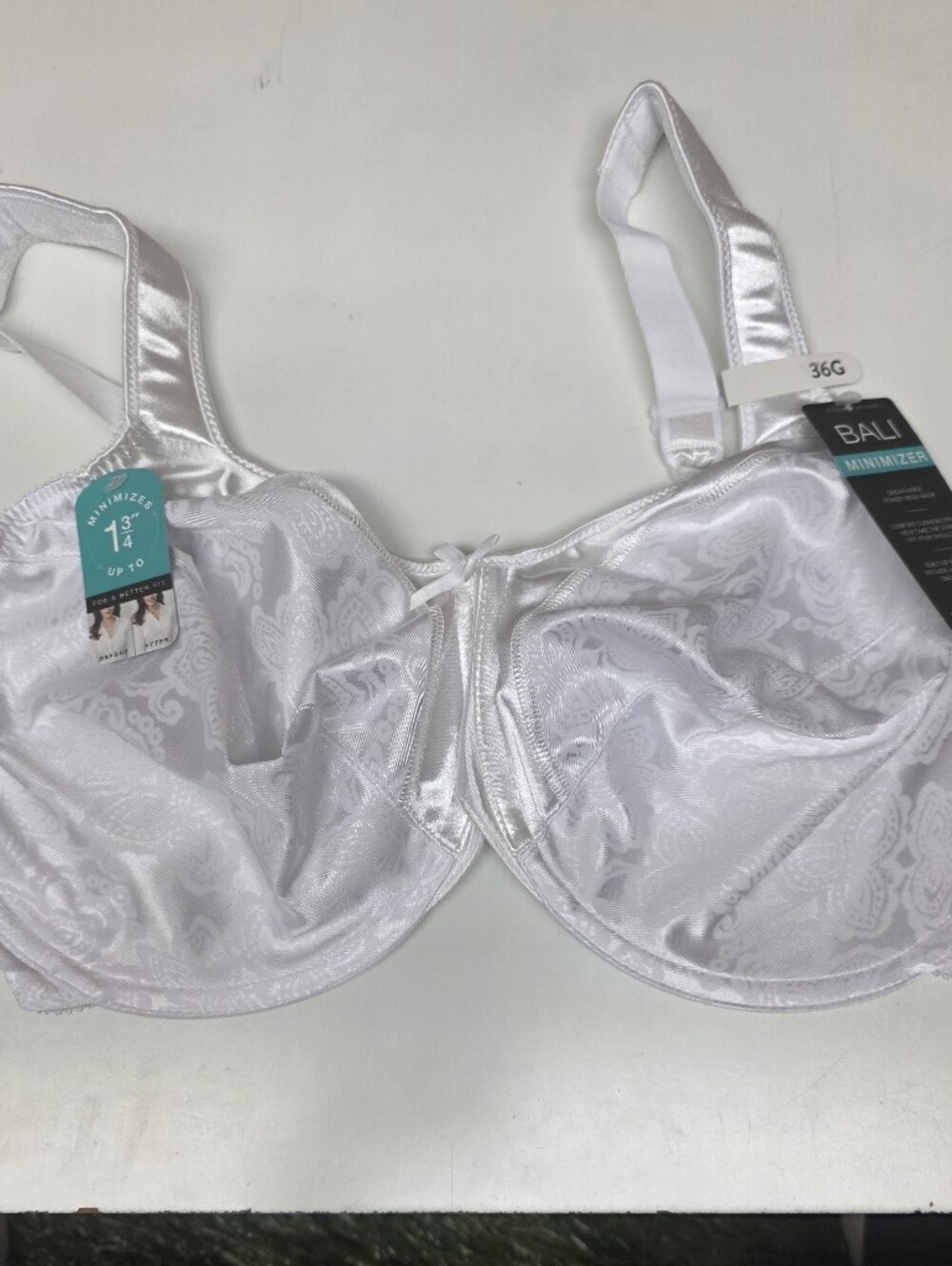 Bali Minimizer Underwire Smoothing Bra Comfort Straps DF3562 White Size 36G New